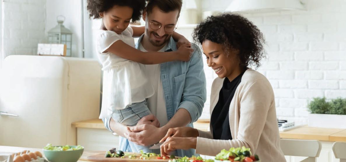 Famille dans la cuisine