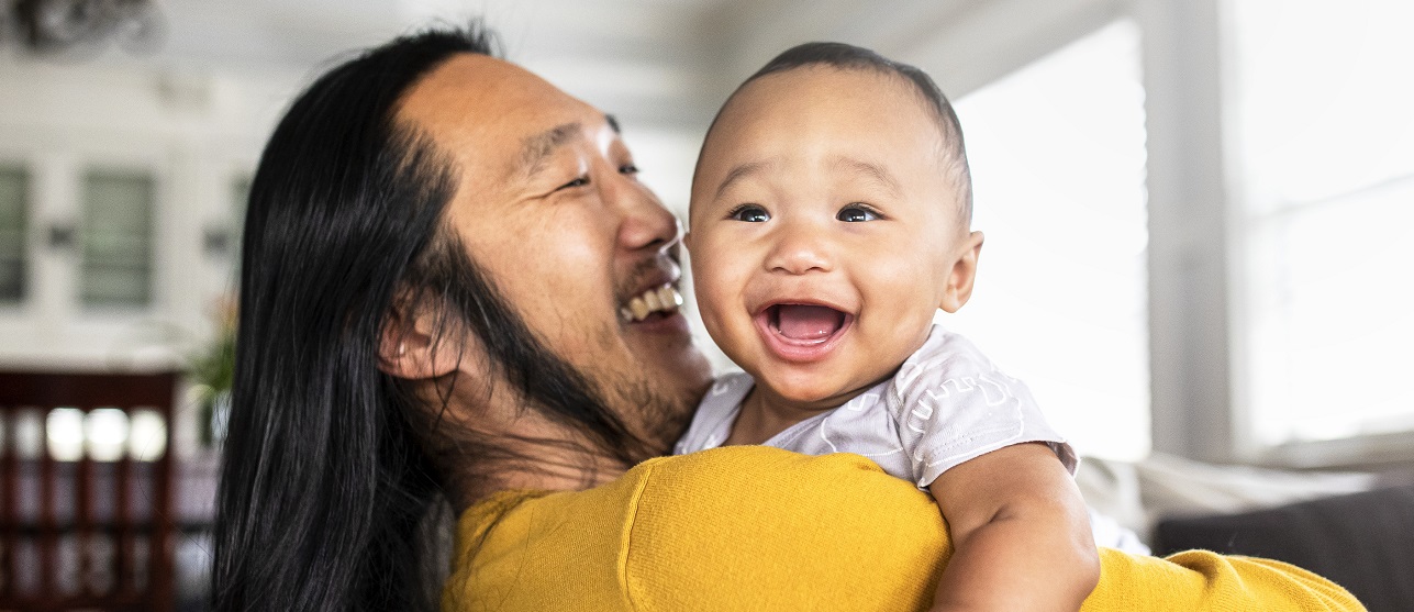 Homme et son bebe