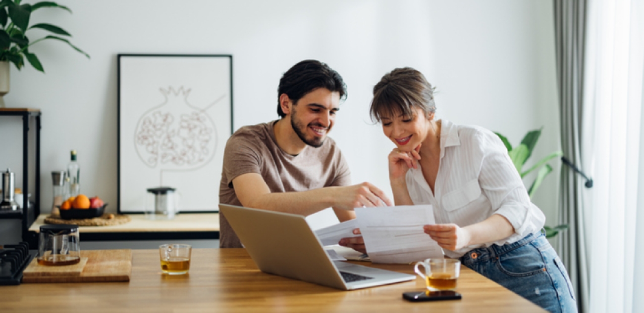Un couple qui travaille